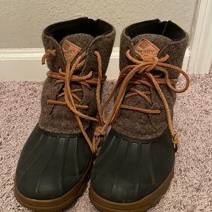 Sperry ankle salt water booties